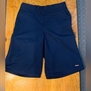 Dickies Y2K flat front shorts. Size 32